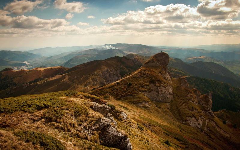 여수 이순신 광장, 봄 야경 명소로 부상